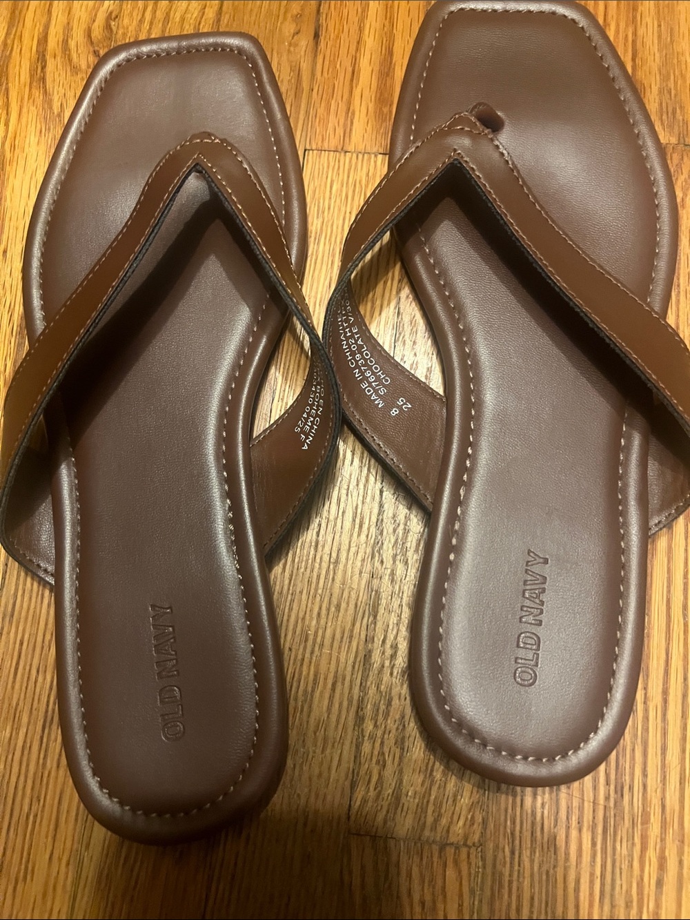 Old Navy brown thong sandals